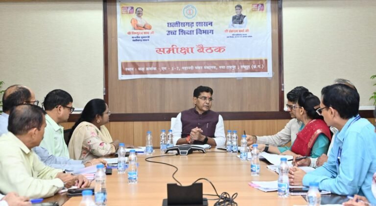 700 सहायक प्राध्यापकों की भर्ती और पदोन्नति प्रक्रिया में अनावश्यक विलंब न करें – उच्च शिक्षा मंत्री श्री टंक राम वर्मा.